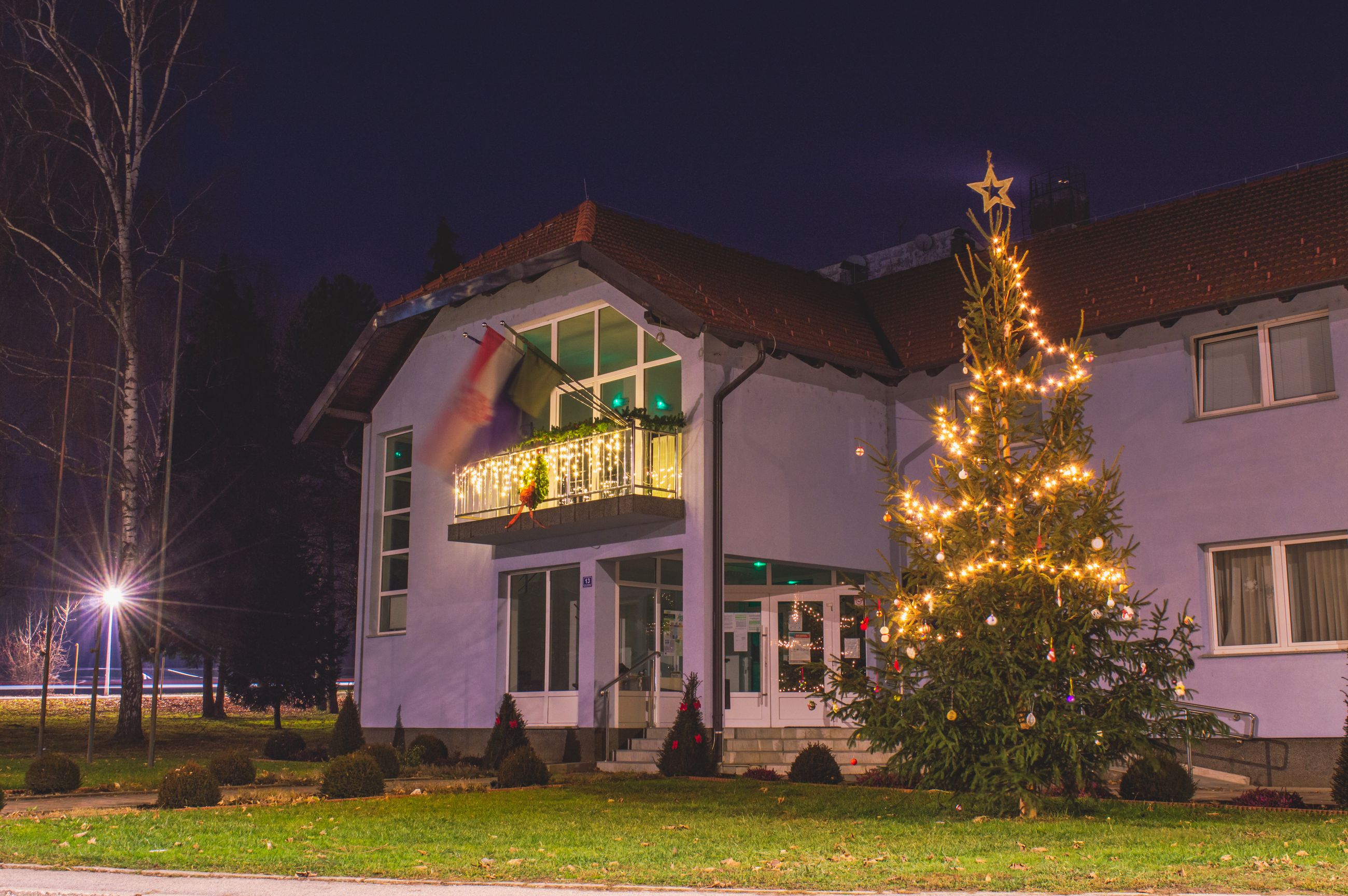 Entrance lighting